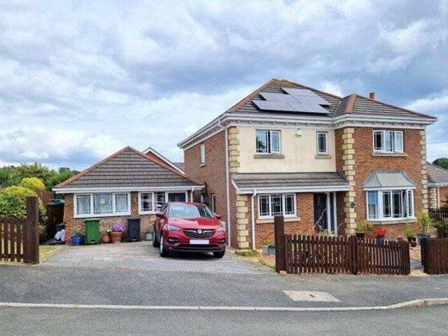House for sale in Hulham, Budlake