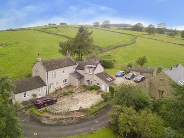 House for sale in Froggatt, East Midlands