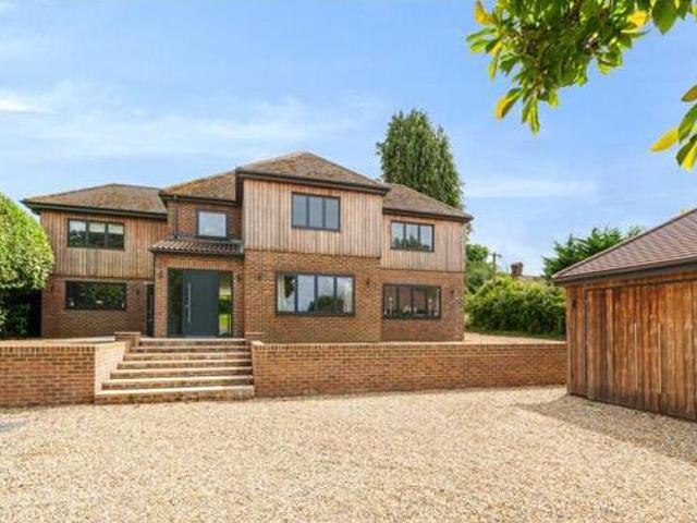 House for sale in Fole, Surrey