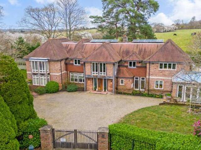 House for sale in Fole, Surrey