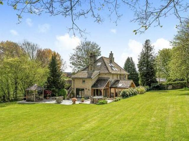 House for sale in Fole, Surrey