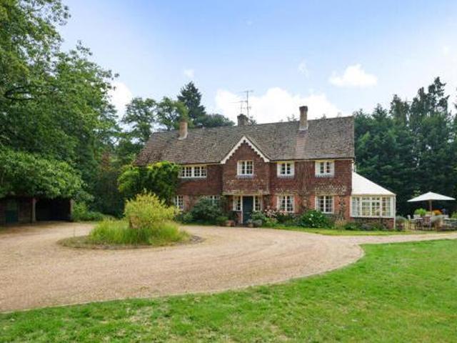 House for sale in Fole, Surrey