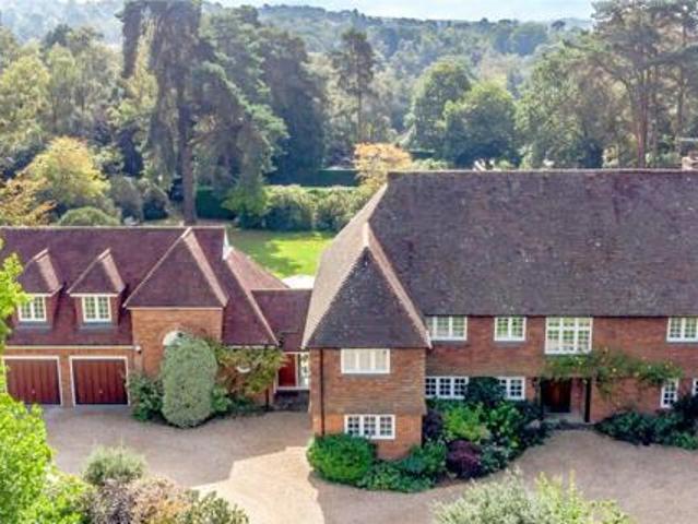 House for sale in Fole, Surrey