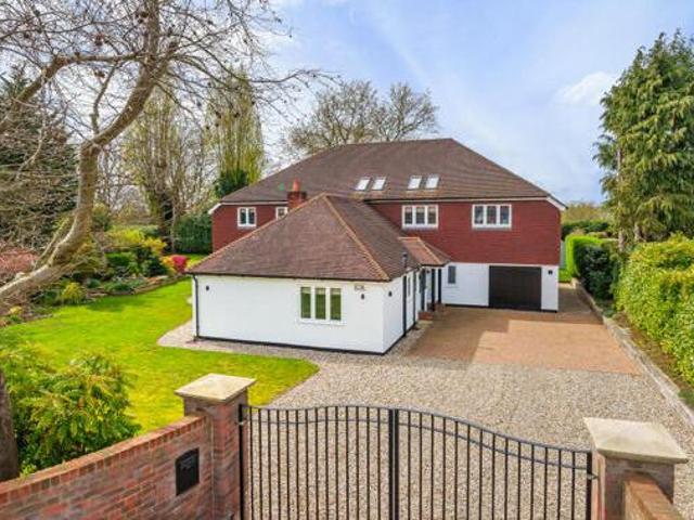 House for sale in Fole, Surrey