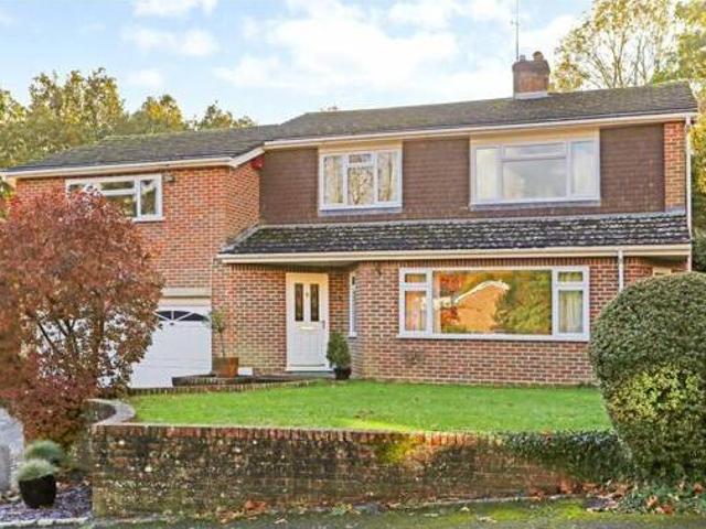 House for sale in Wrecclesham, Fole