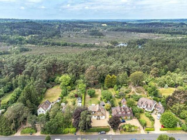 House for sale in Fole, Surrey