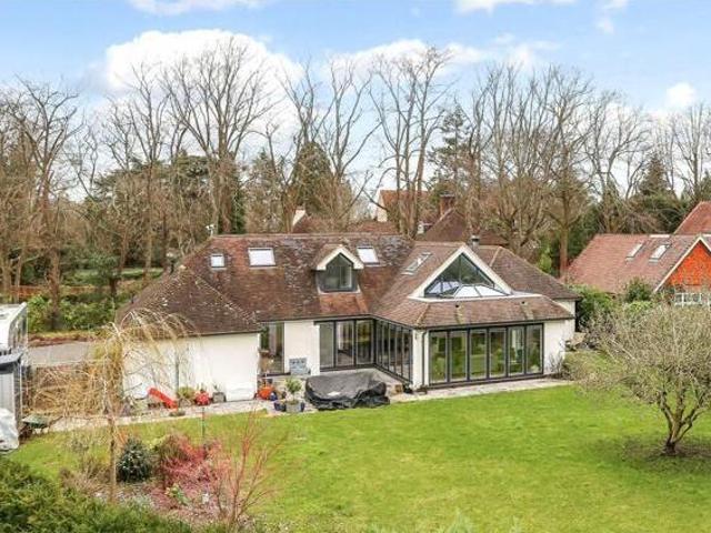 House for sale in Fole, Surrey