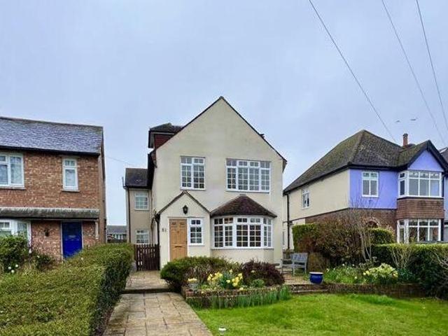 House for sale in Littlecote, West Sussex