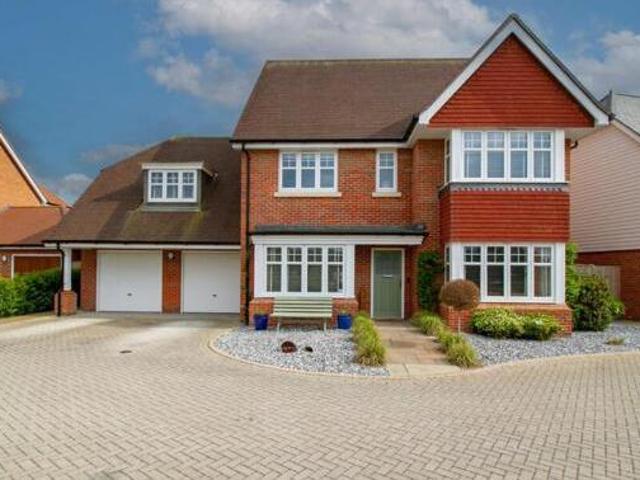 House for sale in Edenbrook Village, Hart