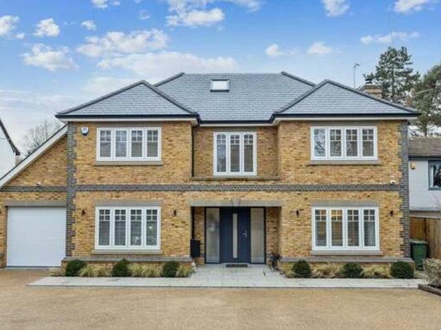House for rent in Surrey, England