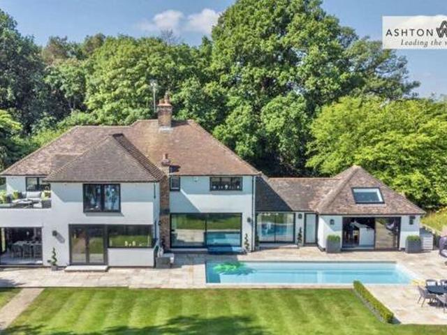 House for sale in Navestock Side, Essex
