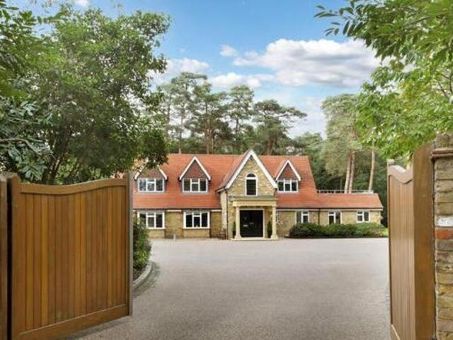 House for sale in Lyons, Greater London