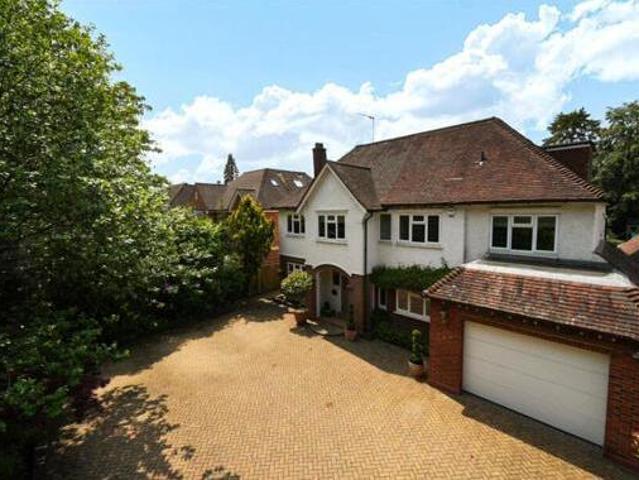 House for sale in Gerrards Cross, Tatling End