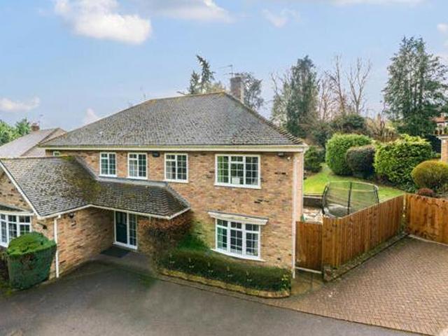 House for sale in Gerrards Cross, Tatling End