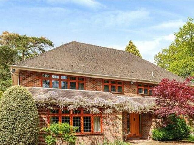 House for sale in Denham, Gerrards Cross and Chalfonts Community Board, Gerrards Cross