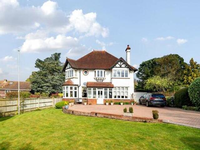 House for sale in Denham, Gerrards Cross and Chalfonts Community Board, Gerrards Cross