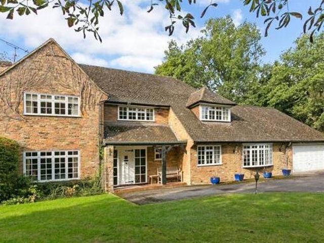 House for sale in Denham, Gerrards Cross and Chalfonts Community Board, Gerrards Cross