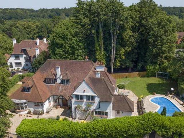 House for sale in Denham, Gerrards Cross and Chalfonts Community Board, Gerrards Cross