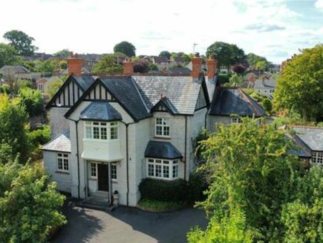 House for sale in Brompton, Gillingham