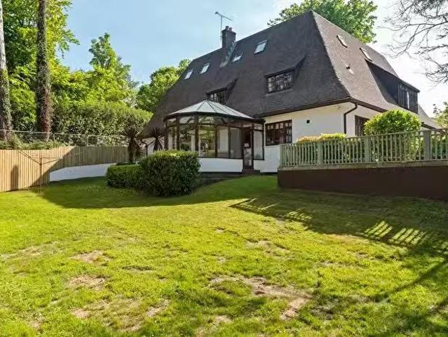House for sale in Holywood