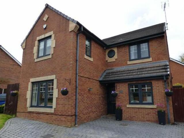 House for sale in Charlesworth, East Midlands