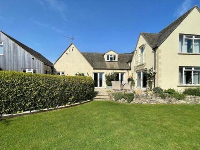House for sale in Wotton, Gloucester