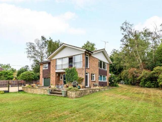 House for sale in Fole, Surrey