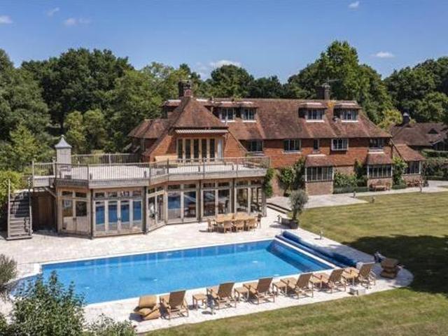 House for sale in Fole, Surrey