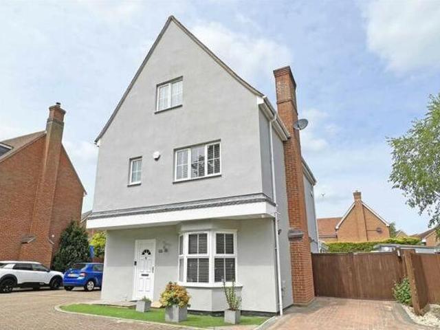 House for sale in Chipping Hill, Essex
