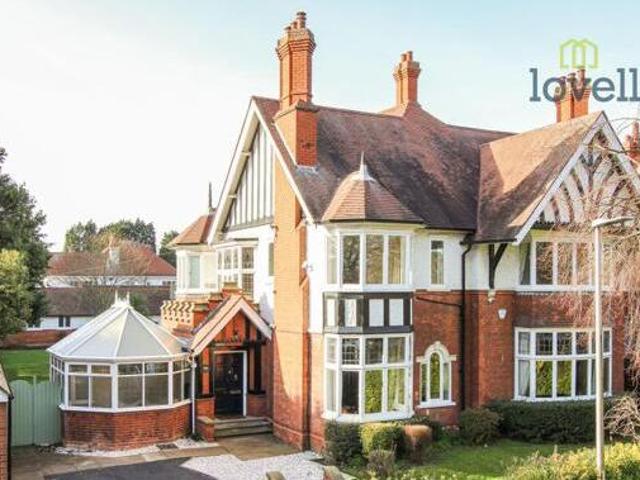 House for sale in Grimsby, North East Lincolnshire