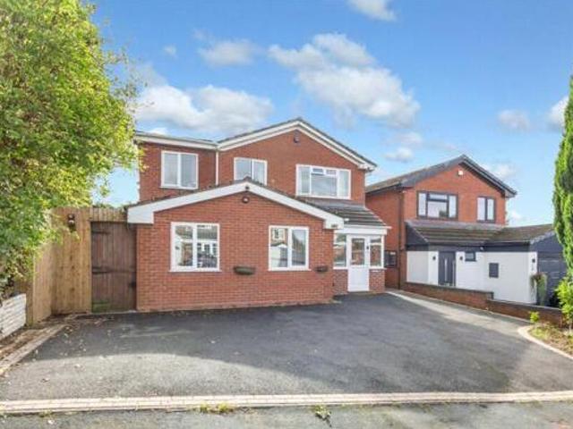 House for sale in Halesowen, West Midlands