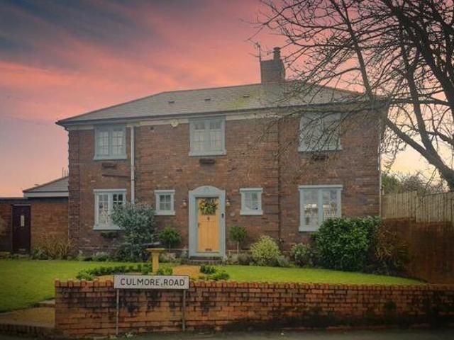 House for sale in Halesowen, West Midlands