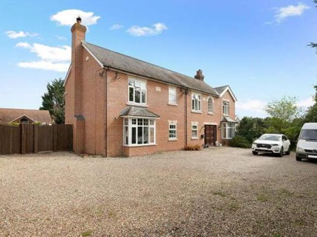 House for sale in Chipping Hill, Essex