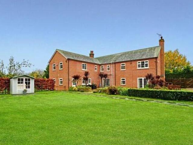 House for sale in Chipping Hill, Essex
