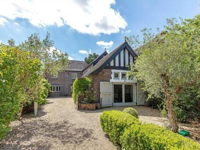House for sale in Kingston upon Thames, Greater London