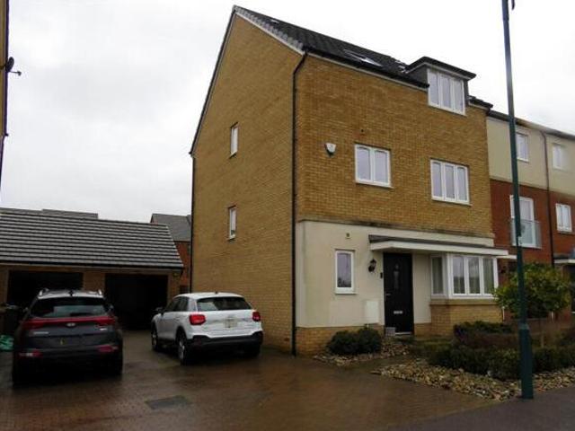 House for sale in Hampton Green, Cambridgeshire