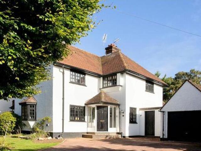 House for sale in Hatching Green, Five Acres