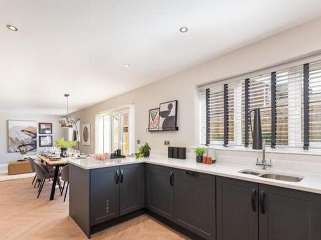 House for sale in Harlow, Harrogate