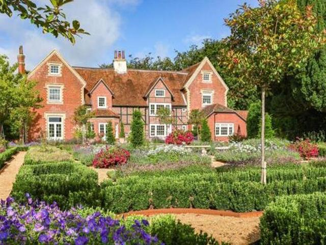 House for sale in Spring Vale, Hampshire