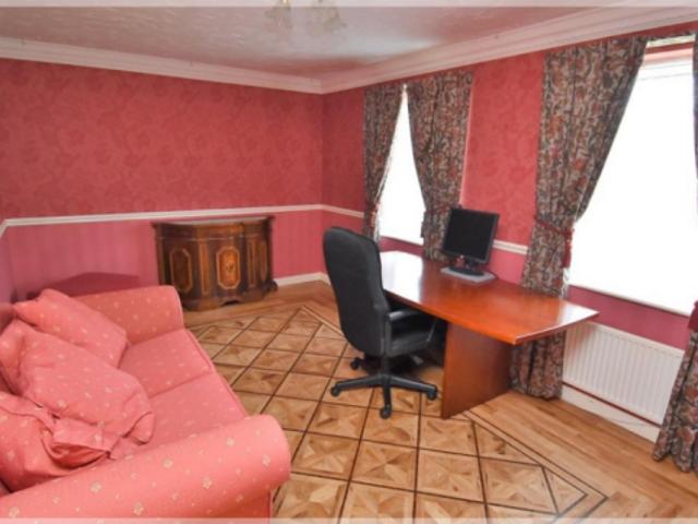 Farm for sale in Spring Park, Luton