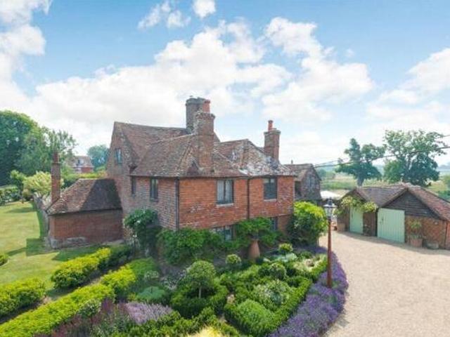 House for sale in Perryfields, West Sussex