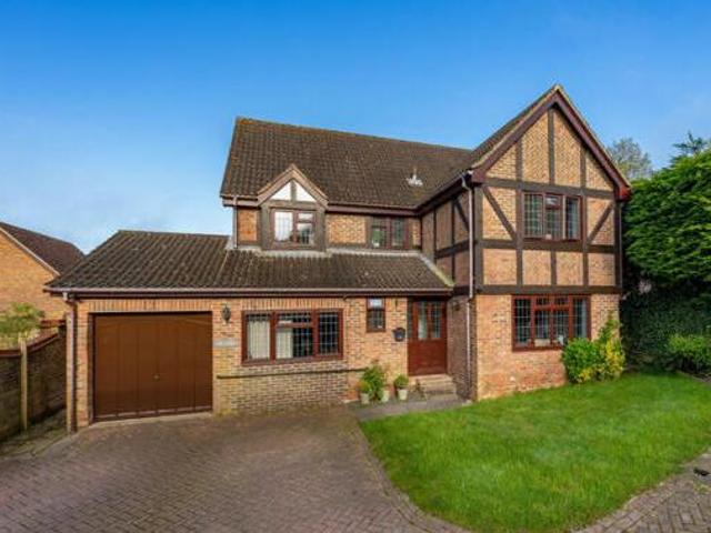 House for sale in Barretts Park, Cross In Hand