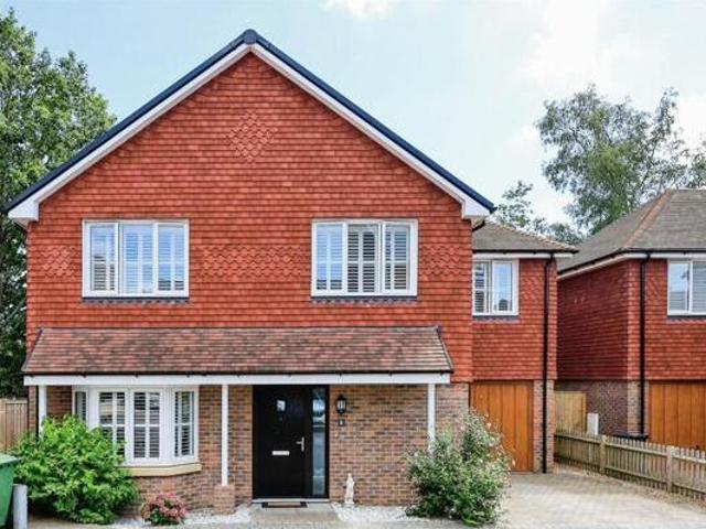 House for sale in Barretts Park, Cross In Hand