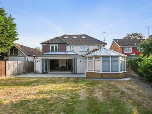 Farm for sale in Bushey