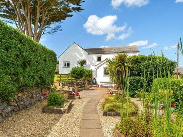House for sale in Helston, Cornwall