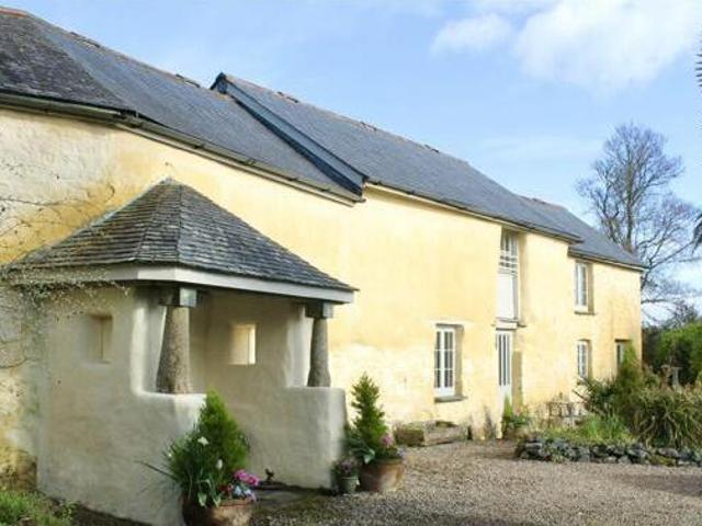 House for sale in Helston, Cornwall