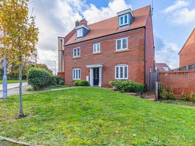 House for sale in Pouchen End, Hertfordshire