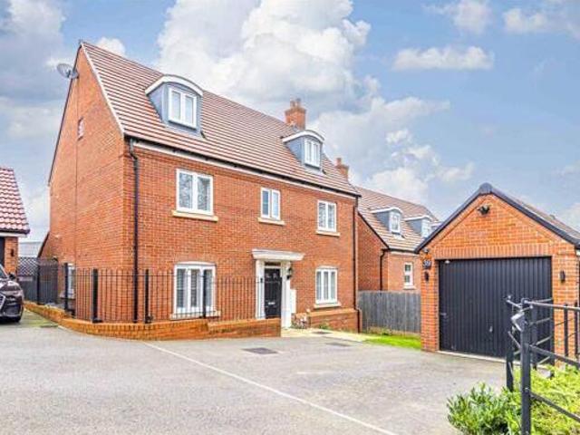 House for sale in Pouchen End, Hertfordshire