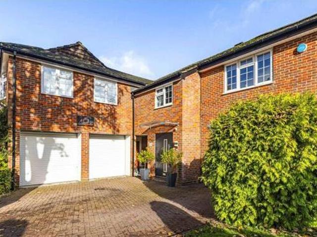 House for sale in Pouchen End, Hertfordshire