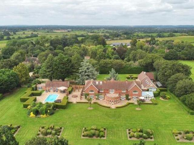 House for sale in Horsham, West Sussex